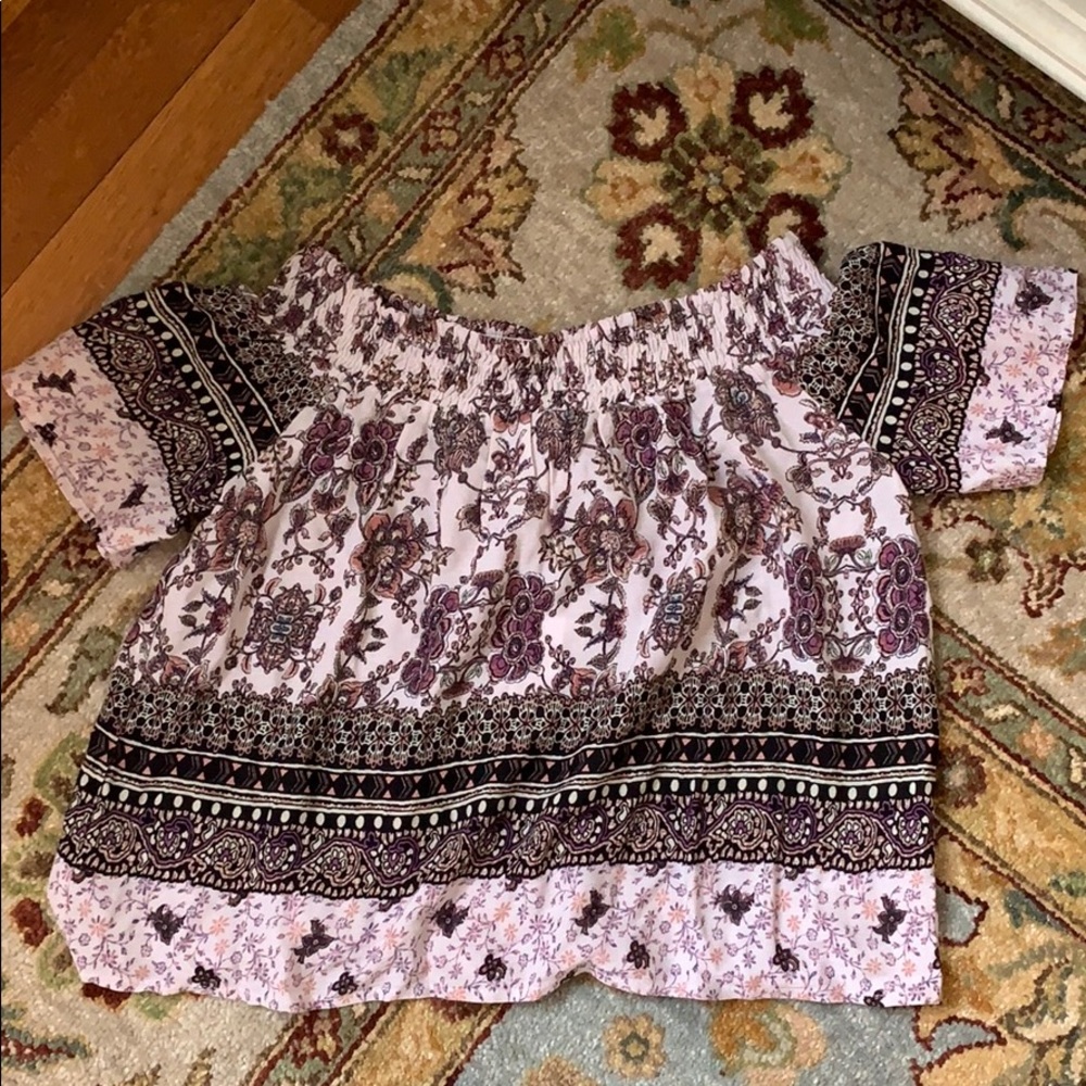 Sadie & Sage off the shoulder top